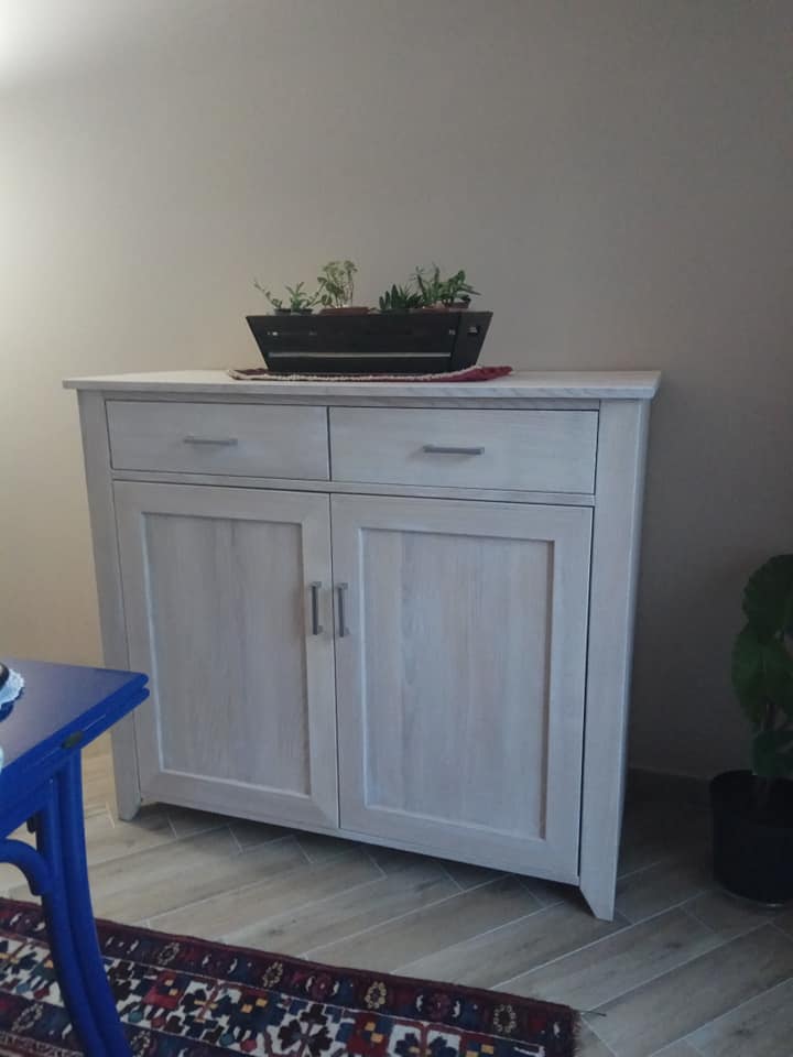 credenza in legno massello